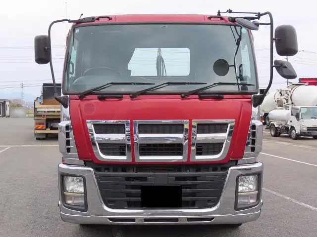 いすゞ ギガ 大型 トラクター 2デフ ベッドの中古トラック画像2
