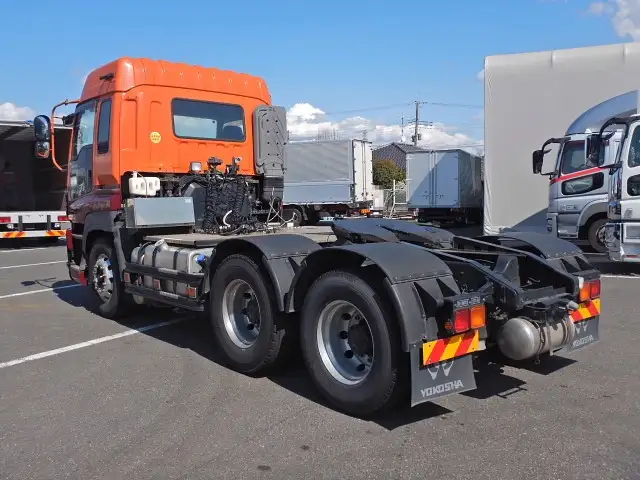いすゞ ギガ 大型 トラクター ハイルーフ 2デフの中古トラック画像3