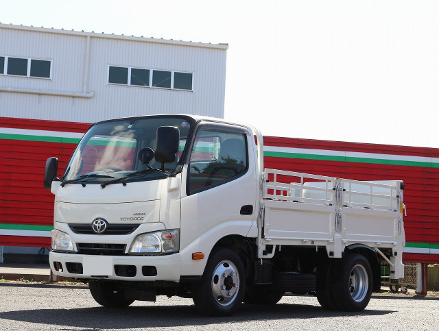 トヨタ トヨエース 小型 平ボディ 10尺 TKG-XZU675