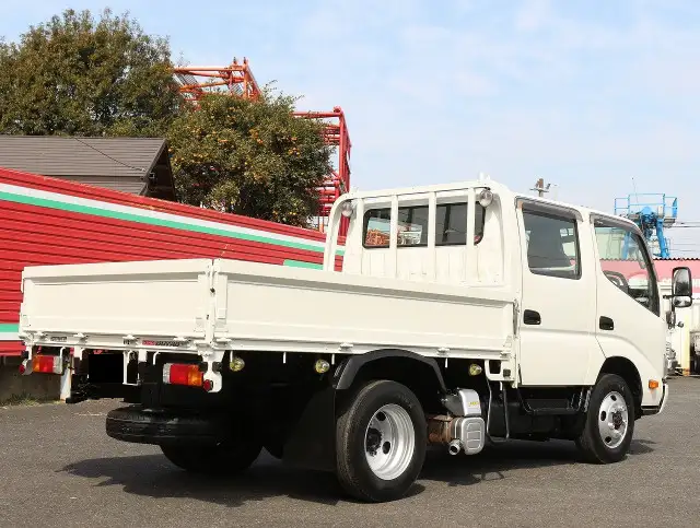 日野 デュトロ 小型 平ボディ Wキャブ 床鉄板の中古トラック画像3