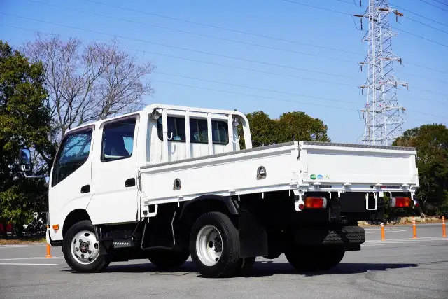 日野 デュトロ 小型 平ボディ Wキャブ 床鉄板の中古トラック画像5