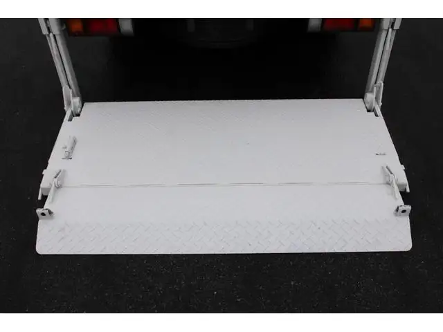 いすゞ エルフ 小型 平ボディ Wキャブ パワーゲートの中古トラック画像6