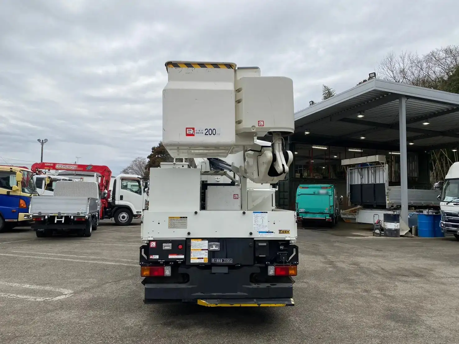日野 デュトロ 小型 高所・建柱車 高所作業車 電工仕様の中古トラック画像4