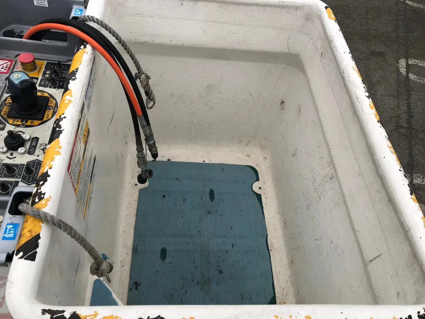 日野 デュトロ 小型 高所・建柱車 高所作業車 電工仕様の中古トラック画像9