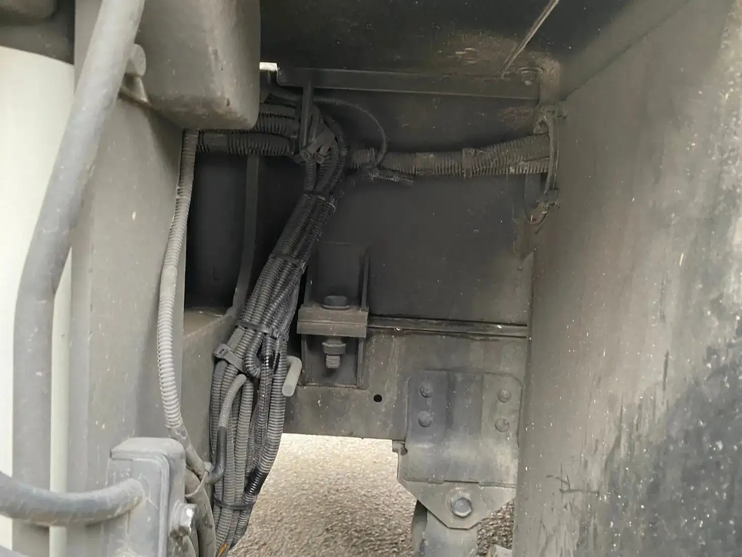 日野 デュトロ 小型 高所・建柱車 高所作業車 電工仕様の中古トラック画像像17