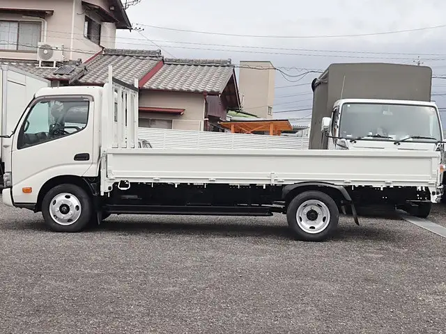 トヨタ ダイナ 小型 平ボディ 床鉄板 2RG-XZU655の中古トラック画像5
