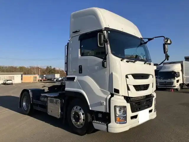 いすゞ ギガ 大型 トラクター ハイルーフ 1デフの中古トラック画像3