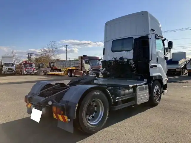 いすゞ ギガ 大型 トラクター ハイルーフ 1デフの中古トラック画像5