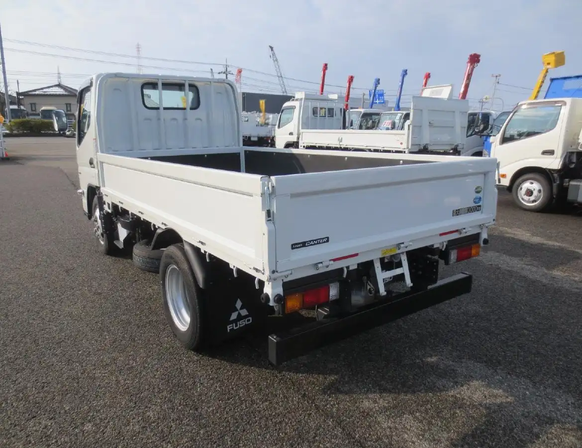 三菱 キャンター 小型 平ボディ 2RG-FBAV0 R5の中古トラック画像6