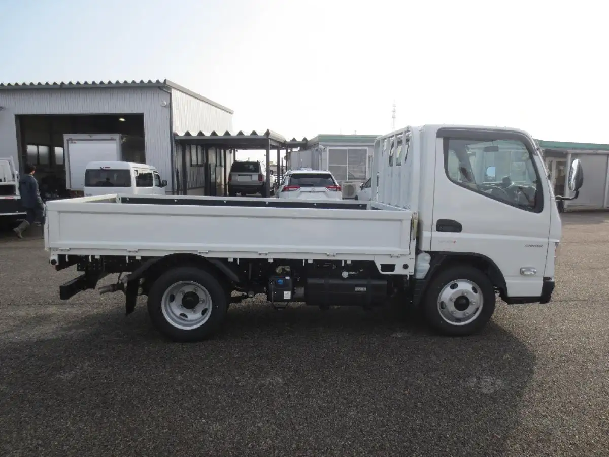 三菱 キャンター 小型 平ボディ 2RG-FBAV0 R5の中古トラック画像4