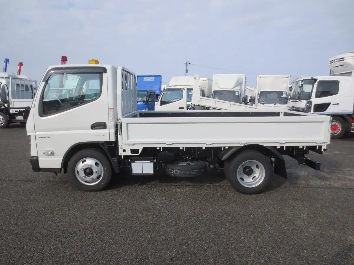 三菱 キャンター 小型 平ボディ 2RG-FBAV0 R5の中古トラック画像5