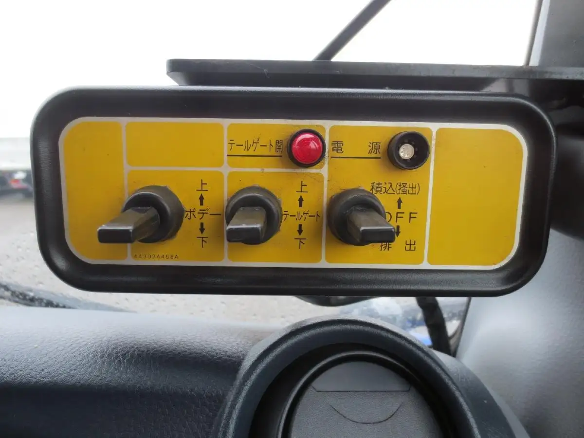 三菱 キャンター 小型 パッカー車 巻き込み式 TKG-FEA50の中古トラック画像18