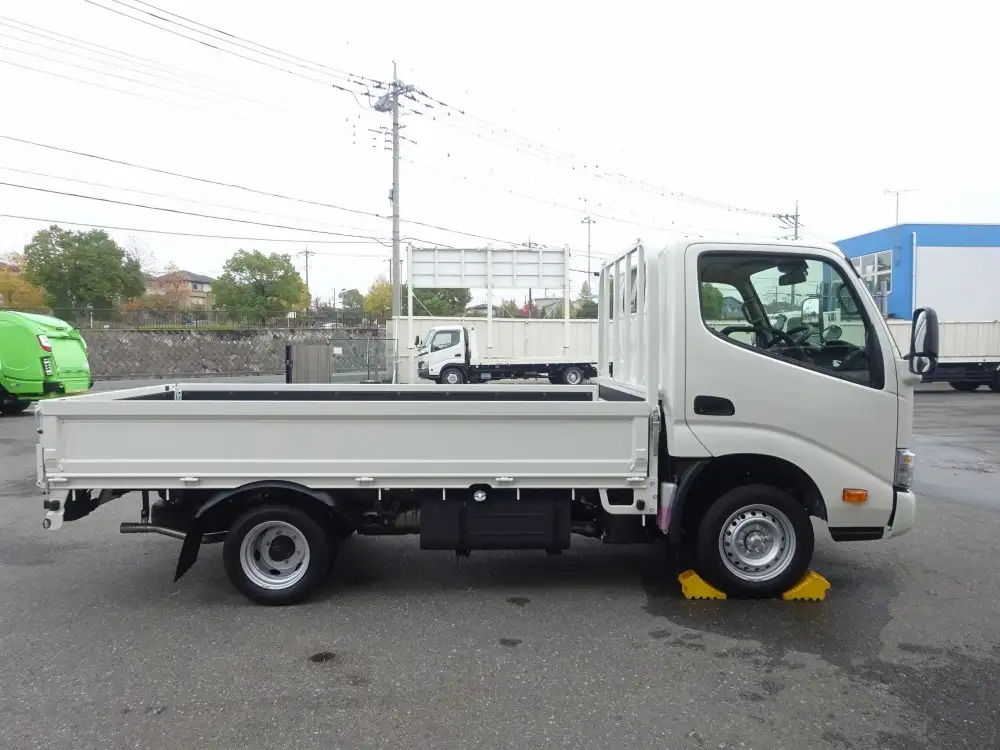 トヨタ ダイナ 小型 平ボディ 3BF-TRY230 R6の中古トラック画像4