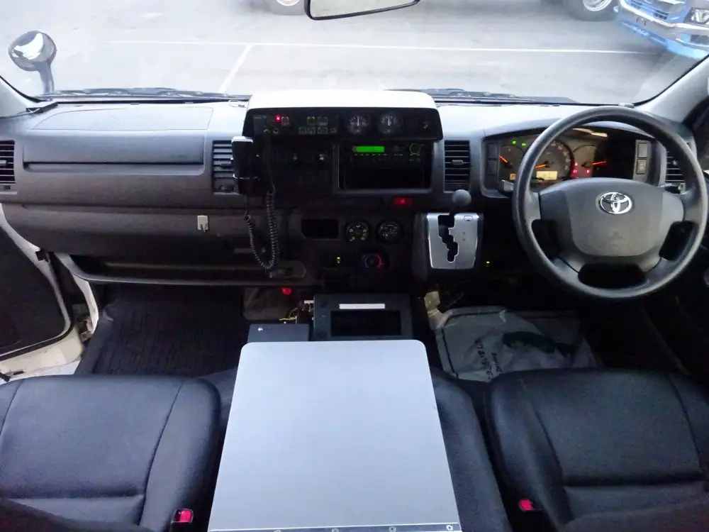 トヨタ ハイエース 小型 特殊車両 CBF-TRH226S H27の中古トラック画像9