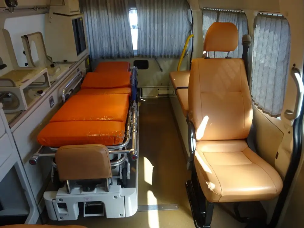 トヨタ ハイエース 小型 特殊車両 CBF-TRH226S H27の中古トラック画像16