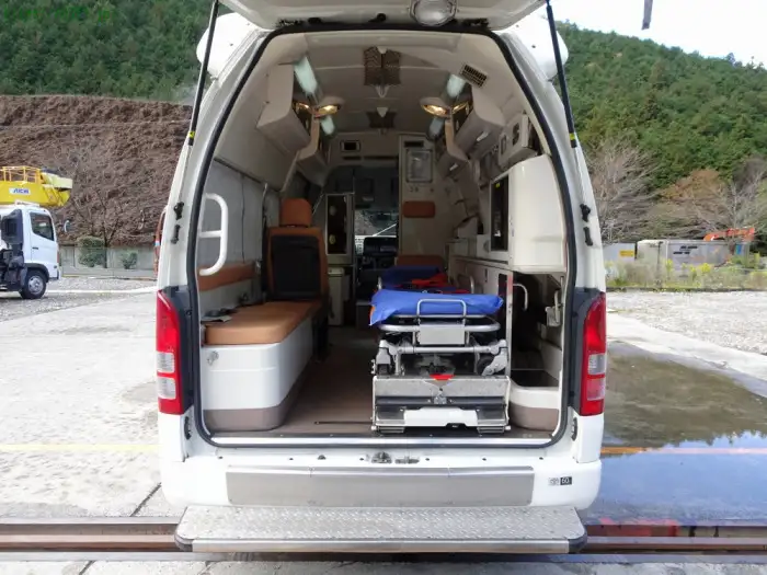 トヨタ ハイエース 小型 特殊車両 CBF-TRH226S H18の中古トラック画像5