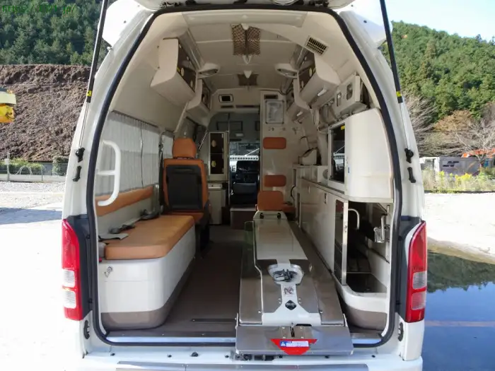 トヨタ ハイエース 小型 特殊車両 CBF-TRH226S H18の中古トラック画像11