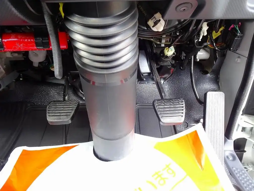 いすゞ エルフ 小型 平ボディ 2RG-NJR88A R5の中古トラック画像14