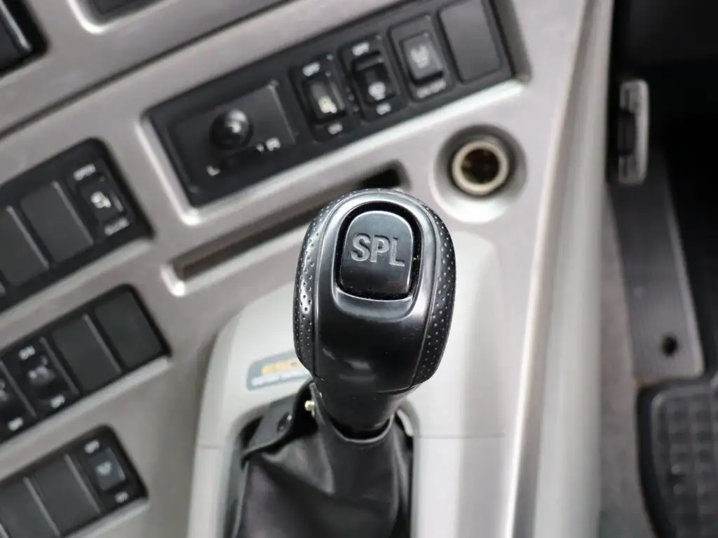 日産UD クオン 大型 平ボディ アルミブロック エアサスの中古トラック画像15