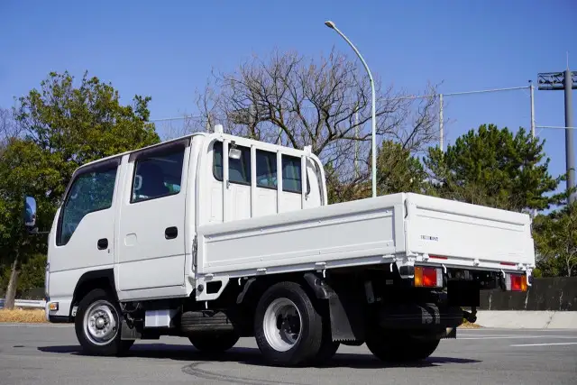日産 アトラス 小型 平ボディ Wキャブ 2RG-AHR88Aの中古トラック画像4