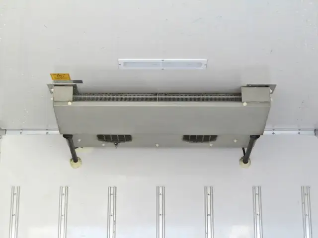 いすゞ エルフ 小型 冷凍冷蔵 中温 床ステンの中古トラック画像5