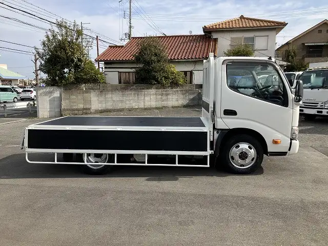 トヨタ ダイナ 小型 平ボディ TKG-XZU675 H29の中古トラック画像6