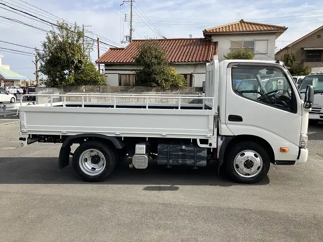トヨタ ダイナ 小型 平ボディ TKG-XZU675 H29の中古トラック画像3