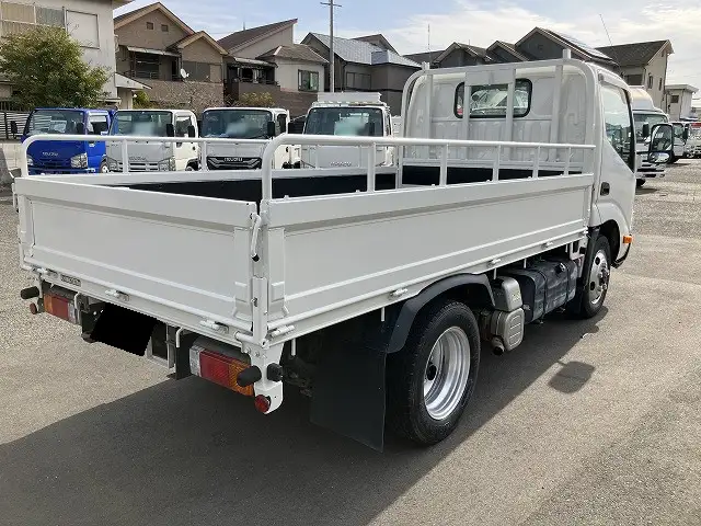 トヨタ ダイナ 小型 平ボディ TKG-XZU675 H29の中古トラック画像4