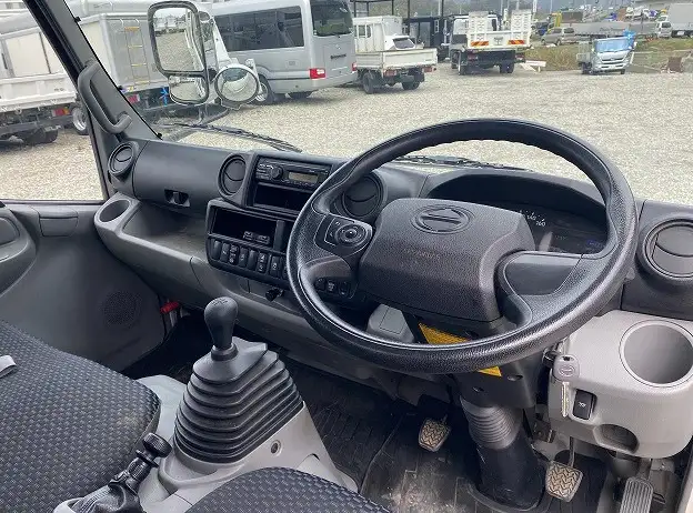 日野 デュトロ 小型 平ボディ 2RG-XZU655M H31/R1の中古トラック画像10