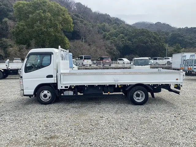 三菱 キャンター 小型 平ボディ 床鉄板 2RG-FEA20の中古トラック画像5