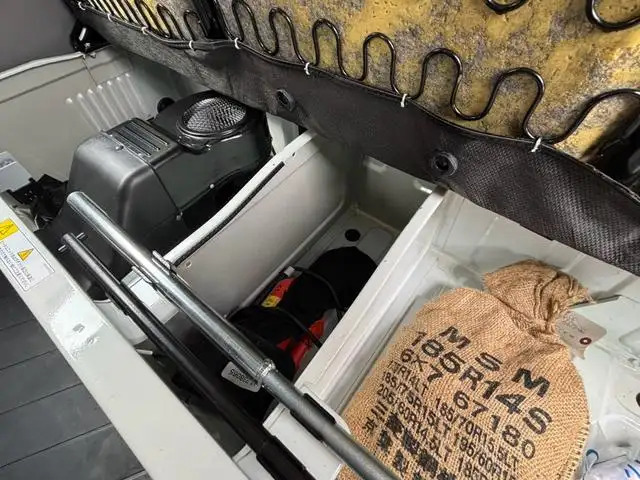 三菱 キャンター 小型 平ボディ Wキャブ の中古トラック画像13