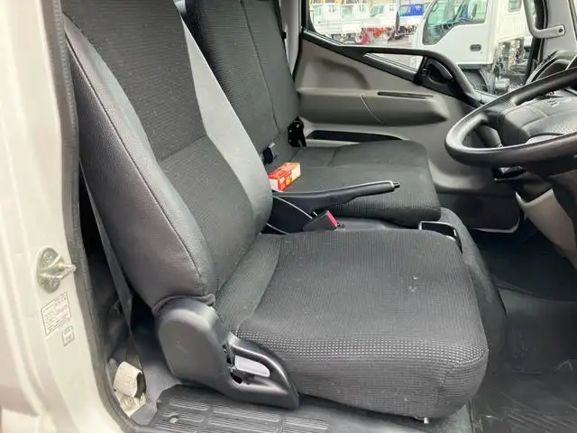 三菱 キャンター 小型 平ボディ  H31/R1の中古トラック画像7