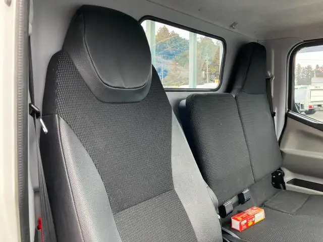 三菱 キャンター 小型 平ボディ  H31/R1の中古トラック画像6