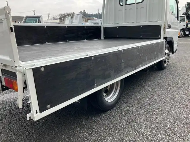 三菱 キャンター 小型 平ボディ  H31/R1の中古トラック画像4