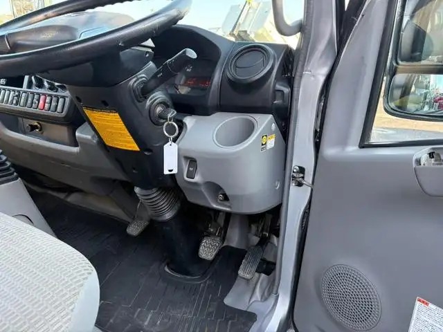 日野 デュトロ 小型 平ボディ  H31/R1の中古トラック画像9