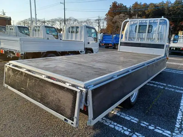 日野 デュトロ 小型 平ボディ  H31/R1の中古トラック画像4