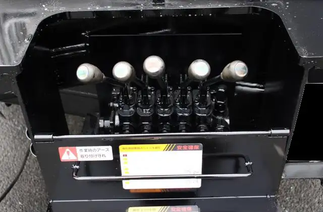 いすゞ エルフ 小型 高所・建柱車 建柱車 の中古トラック画像10