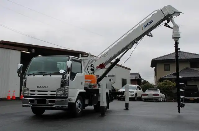 いすゞ エルフ 小型 高所・建柱車 建柱車 の中古トラック画像1