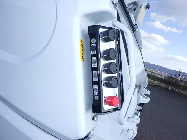 三菱 キャンター 小型 パッカー車 プレス式 2RG-FEAV0の中古トラック画像9
