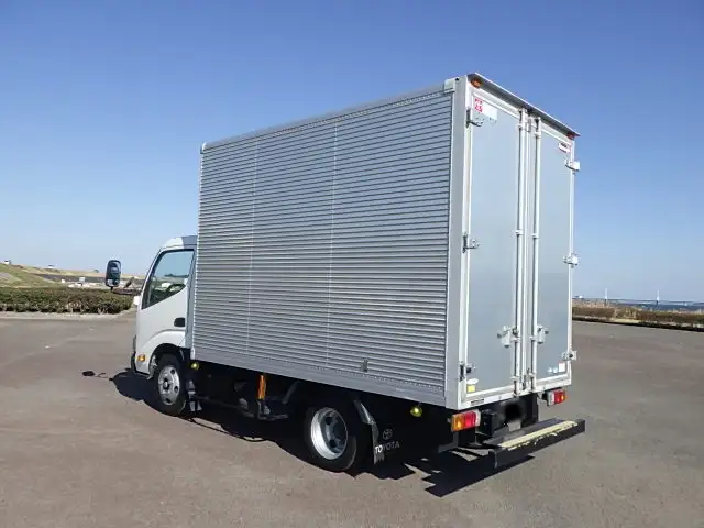 トヨタ トヨエース 小型 アルミバン TPG-XZU605 H30の中古トラック画像4