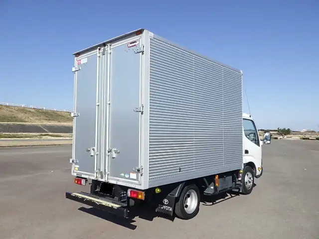 トヨタ トヨエース 小型 アルミバン TPG-XZU605 H30の中古トラック画像3