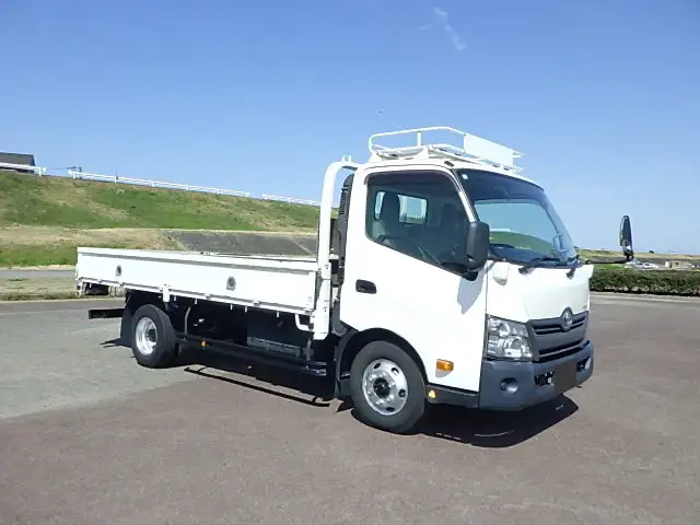 トヨタ ダイナ 小型 平ボディ TKG-XZU710 H28の中古トラック画像2