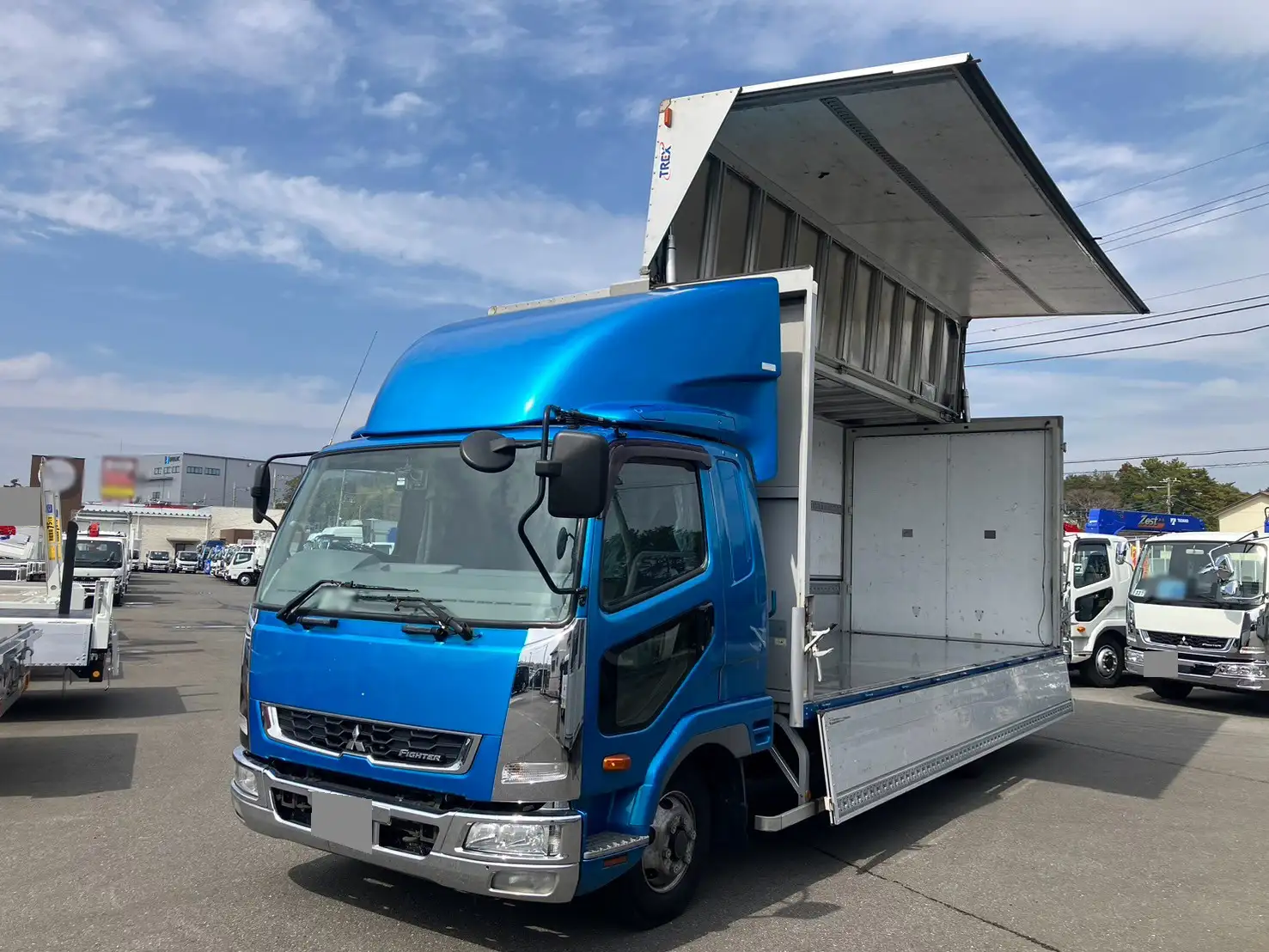三菱 ファイター 中型/増トン ウイング パワーゲート ベッド｜画像1