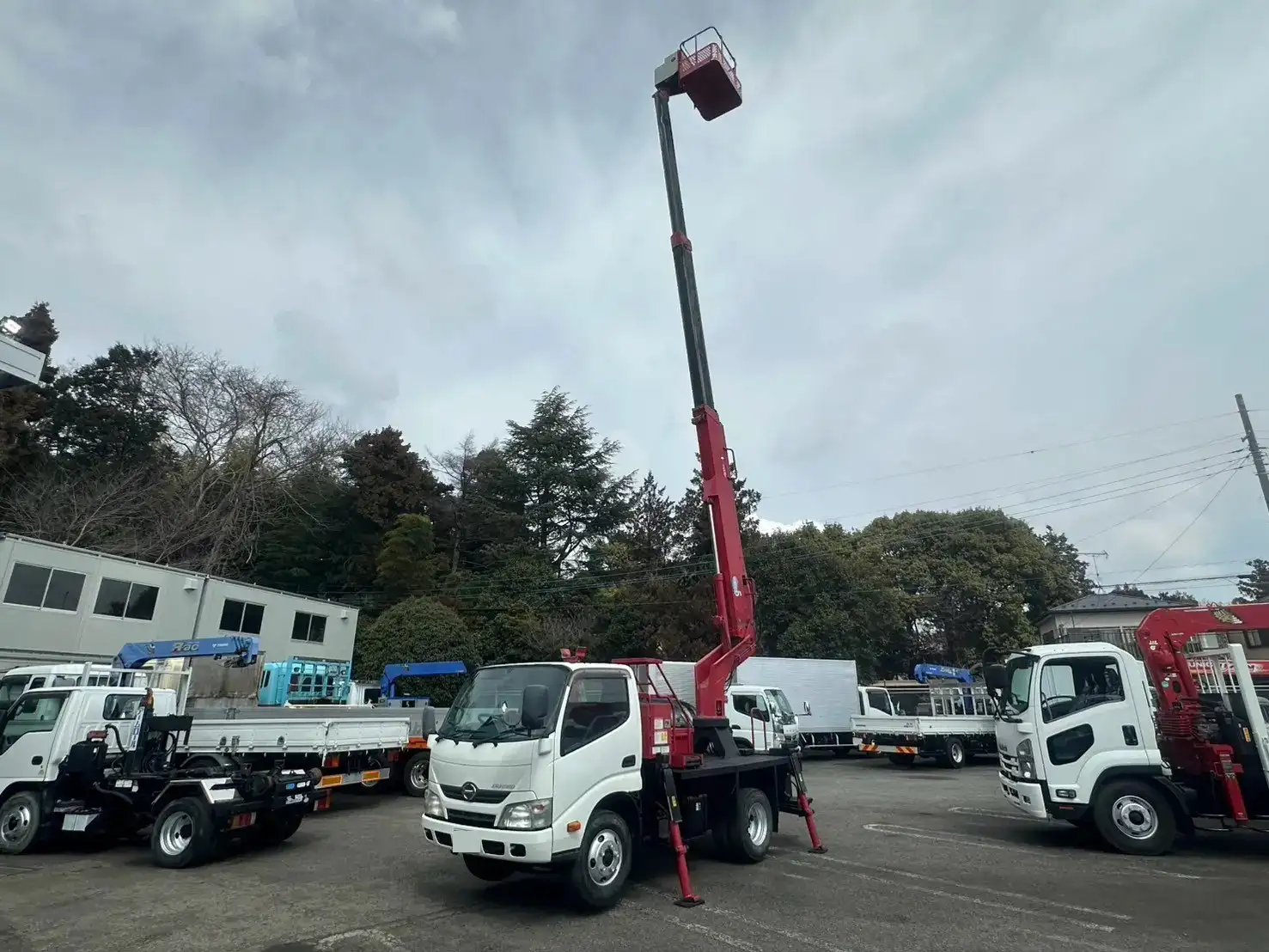 日野 デュトロ 小型 高所・建柱車 高所作業車 TKG-XZU600Eの中古トラック画像6