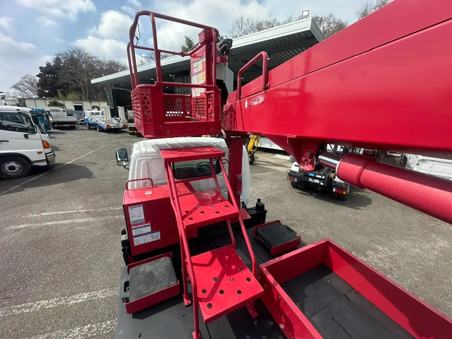 日野 デュトロ 小型 高所・建柱車 高所作業車 TKG-XZU600Eの中古トラック画像10