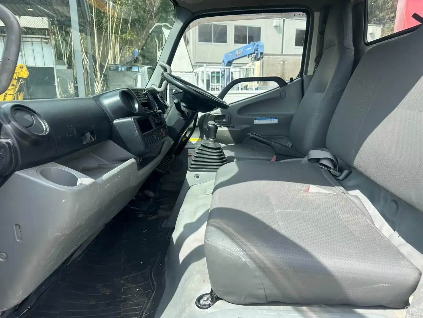 日野 デュトロ 小型 高所・建柱車 高所作業車 TKG-XZU600Eの中古トラック画像12