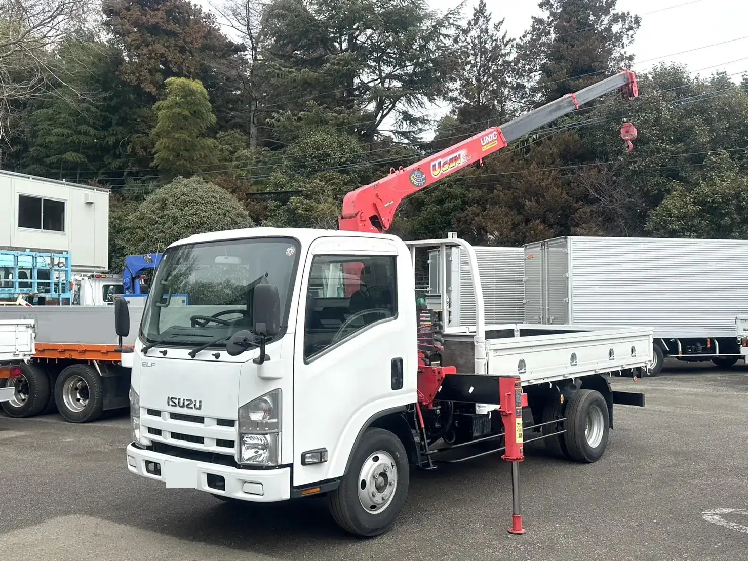 いすゞ エルフ 小型 クレーン付 3段 ラジコンの中古トラック画像1