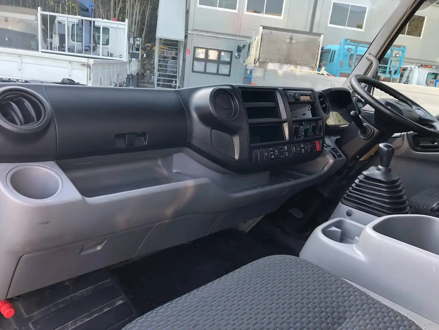 日野 デュトロ 小型 車両重機運搬 2KG-XZU730M R2の中古トラック画像12