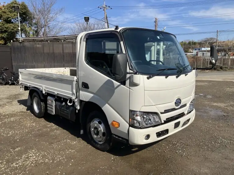 日野 デュトロ 小型 平ボディ 2RG-XZU605M R2の中古トラック画像3