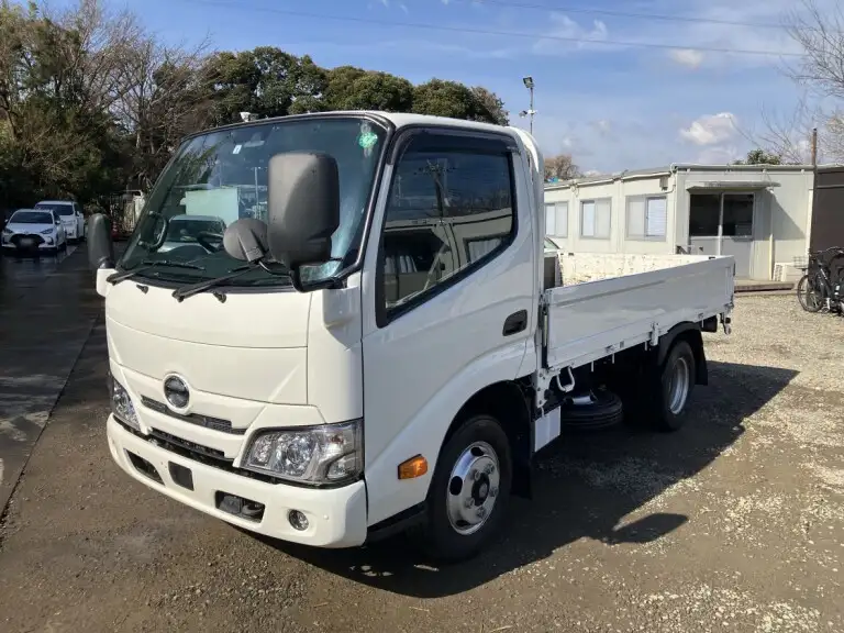 日野 デュトロ 小型 平ボディ 2RG-XZU605M R2｜画像1